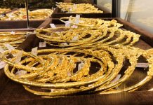 Giá vàng hôm nay 4/6, USD tụt giảm, vàng tăng dựng ngược