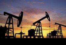 Giá xăng dầu hôm nay 20/3: Khủng hoảng hạ nhiệt đẩy dầu thô đi lên