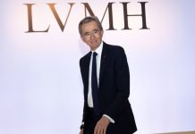 Ông chủ LVMH khuyên châu Âu nhượng bộ Mỹ