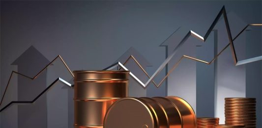 Dự báo giá dầu tháng 4/2026: Biến động mạnh giữa rủi ro địa chính trị và áp lực dư cung